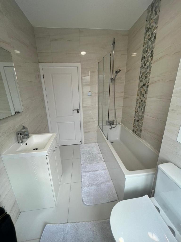 Zenobia London Luxury Apartments Финчли Екстериор снимка
