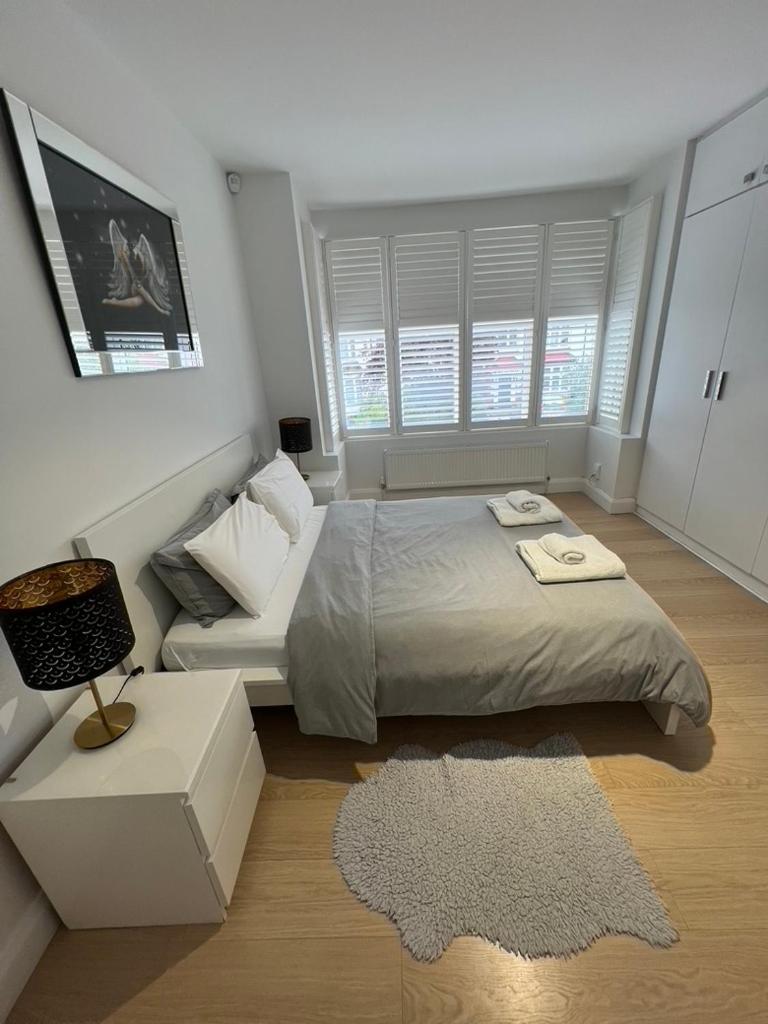 Zenobia London Luxury Apartments Финчли Екстериор снимка