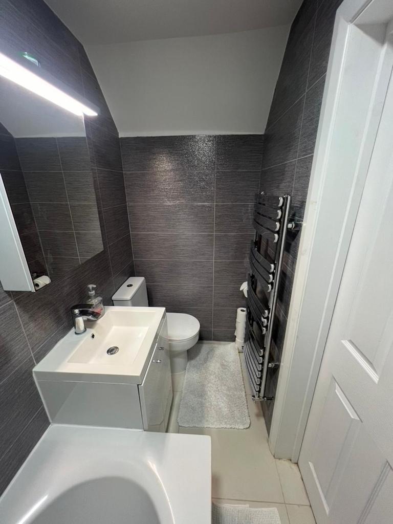Zenobia London Luxury Apartments Финчли Екстериор снимка