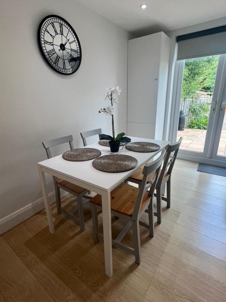 Zenobia London Luxury Apartments Финчли Екстериор снимка